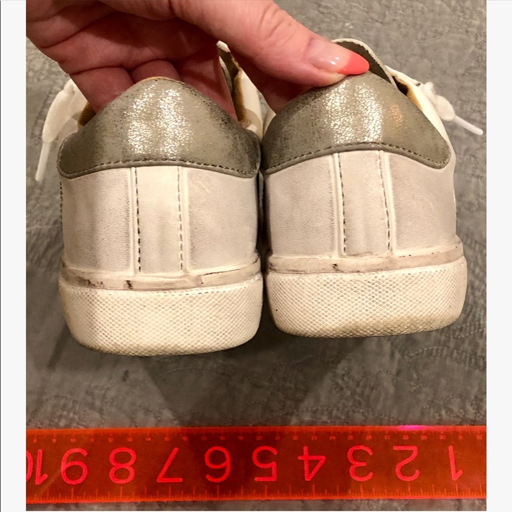 Who What Wear Gold Distressed Low Top Sneakers - Picture 5 of 8